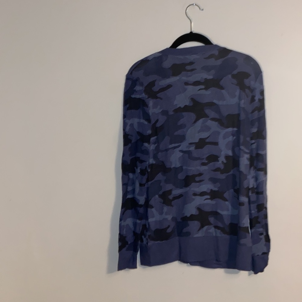 Long sleeve button down camo print cardigan - Picture 2 of 4